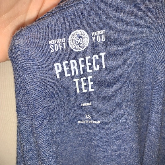 Blue Perfect Tee v-neck from SO - Picture 3 of 3